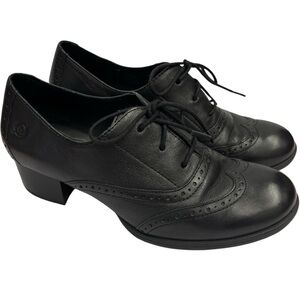 Born leather oxfords with heel, size 7 womens